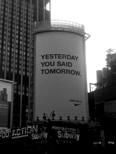 http://img.visualizeus.com/thumbs/09/01/01/ad,quotes,b,w,typography,photography-3d60e6380d204f57430ae59fe5269a8f_h.jpg
