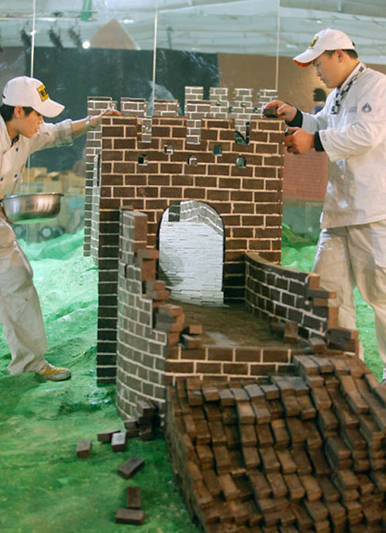 http://www.designboom.com/cms/images/ridhika10/choc01.jpg