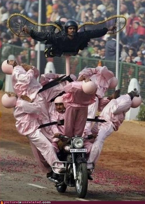 http://cheezpictureisunrelated.files.wordpress.com/2010/02/129097908661840446.jpg