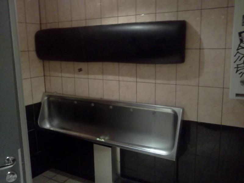 http://i56.tinypic.com/10e1s08.jpg