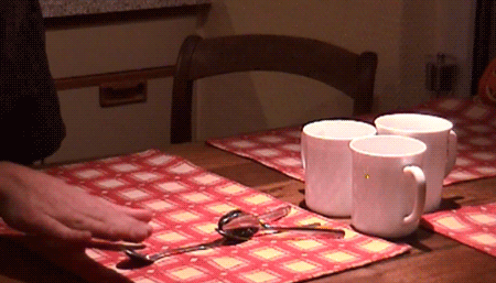 http://28.media.tumblr.com/tumblr_m3313retK81qf5do9o1_500.gif